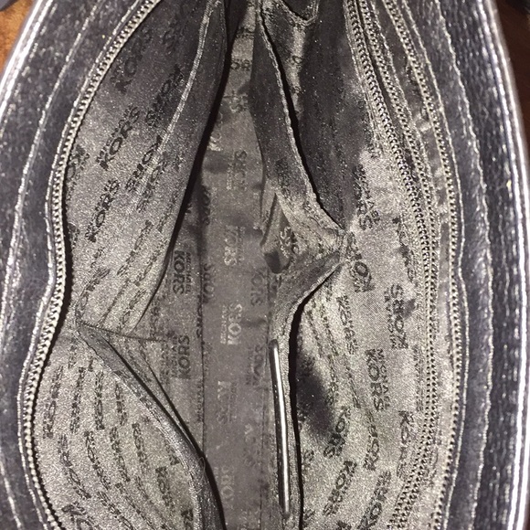 Michael Kors leather Crossbody Messenger bag - Picture 5 of 8